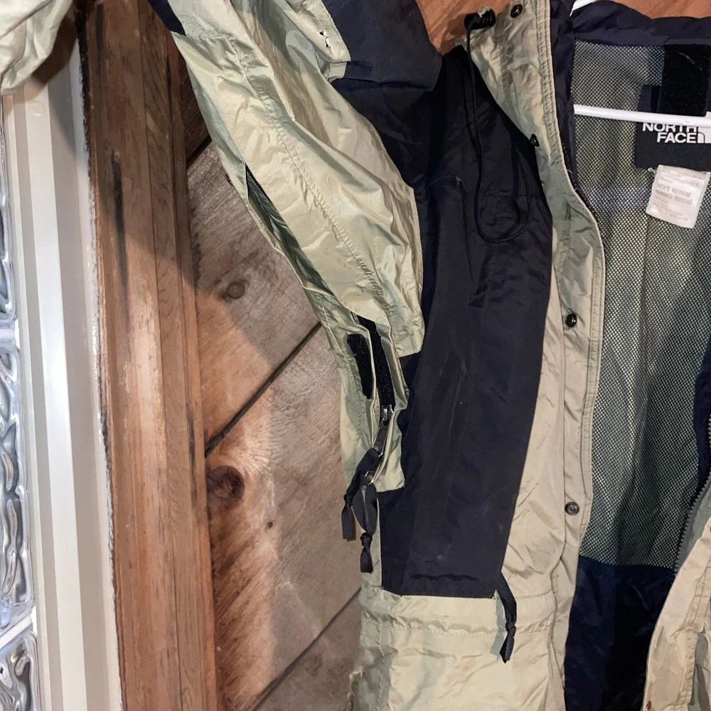 North Face Men's Medium‎ Nylon Gore-Tex Tan Black Full Zip With Hood